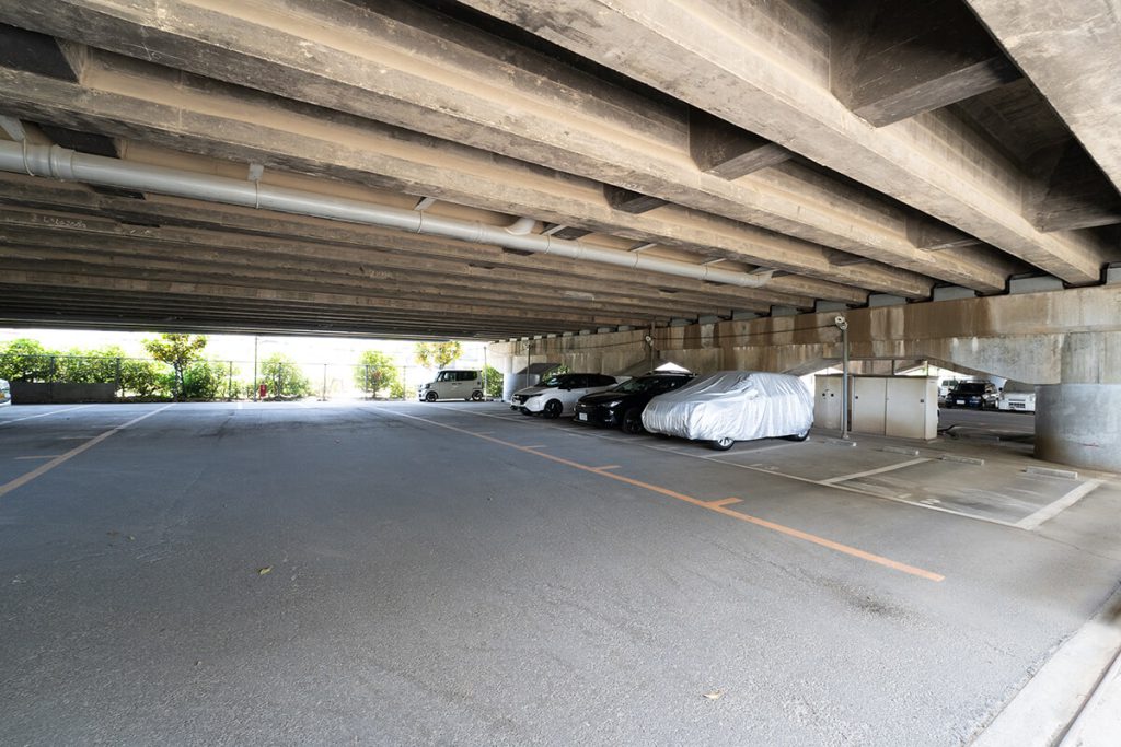 武庫川東駐車場